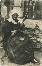 Cartolis Quimperlé (Finistère) - Vieille Fileuse de Quimperlé