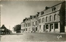 Cartolis Querrien (Finistère) - Un coin de la place