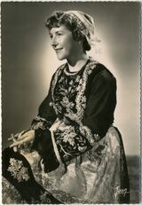 Cartolis Douarnenez (Finistère) - Costume de fête de la Région de DOUARNENEZ