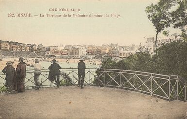 Cartolis Dinard (Ille-et-Vilaine) - La Terrasse de la Malouine dominant la Plage