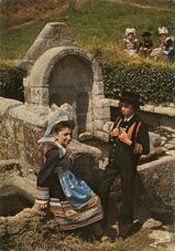 Cartolis Sans (Finistère) - Jeune couple du groupe Fleurs d'Ajonc