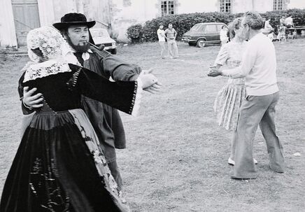 Cartolis Trédion (Morbihan) - Fête bretonne au château