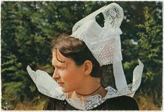 Cartolis Bannalec (Finistère) - Jeune fille en costume de Pont-Aven, Bannalec et S ...