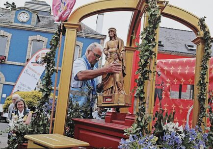 Cartolis Etel (Morbihan) - Troménie de Sainte-Anne, commencée le 7 mars pou ...