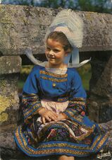 Cartolis Fouesnant (Finistère) - Fillette en costume de FOUESNANT