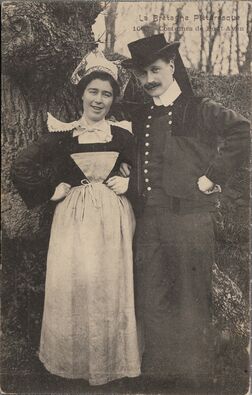 Cartolis Pont-Aven (Finistère) - Costume de Pont-Aven