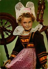 Cartolis Concarneau (Finistère) - Petite fille de Beuezc-Conq-en-Concarneau